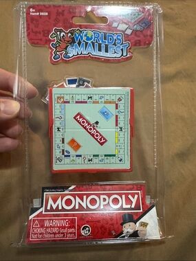 World's Smallest Monopoly Pocket Game - Red Mini Board